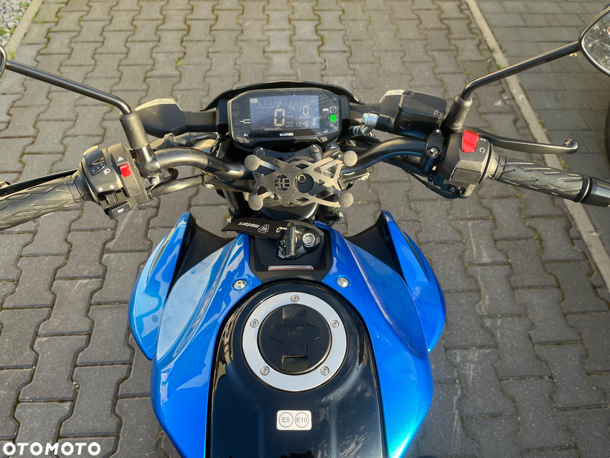 Suzuki GSX - 3