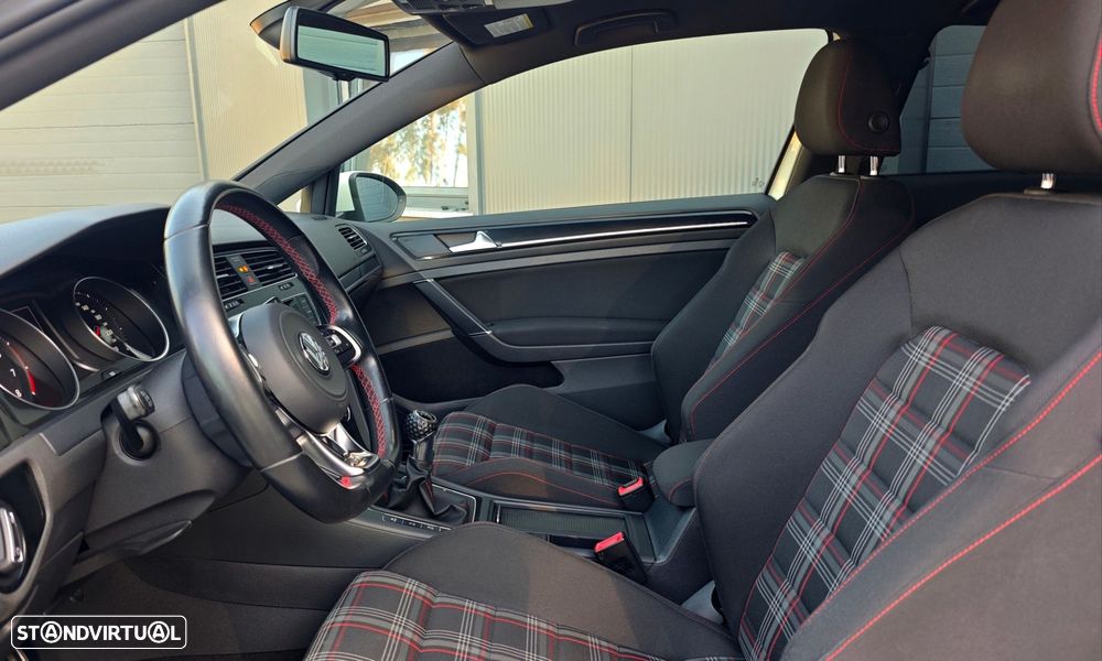 VW Golf 2.0 TSi GTi - 17