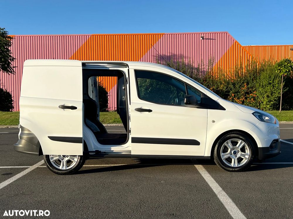 Ford Courier Van - 10