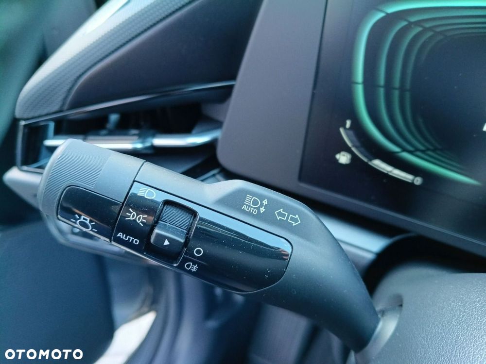 Kia Niro 1.6 GDI Hybrid M - 24