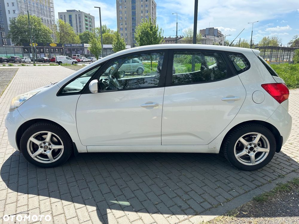 Kia Venga 1.4 CRDi XL - 2