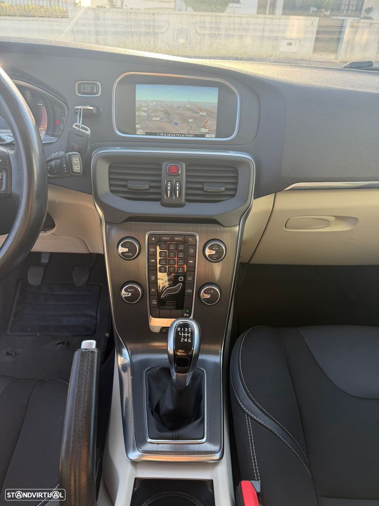 Volvo V40 1.6 D2 Momentum Eco - 12