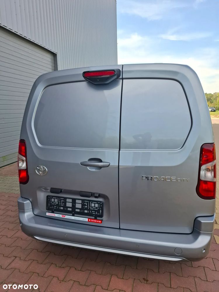 Toyota Proace City - 25