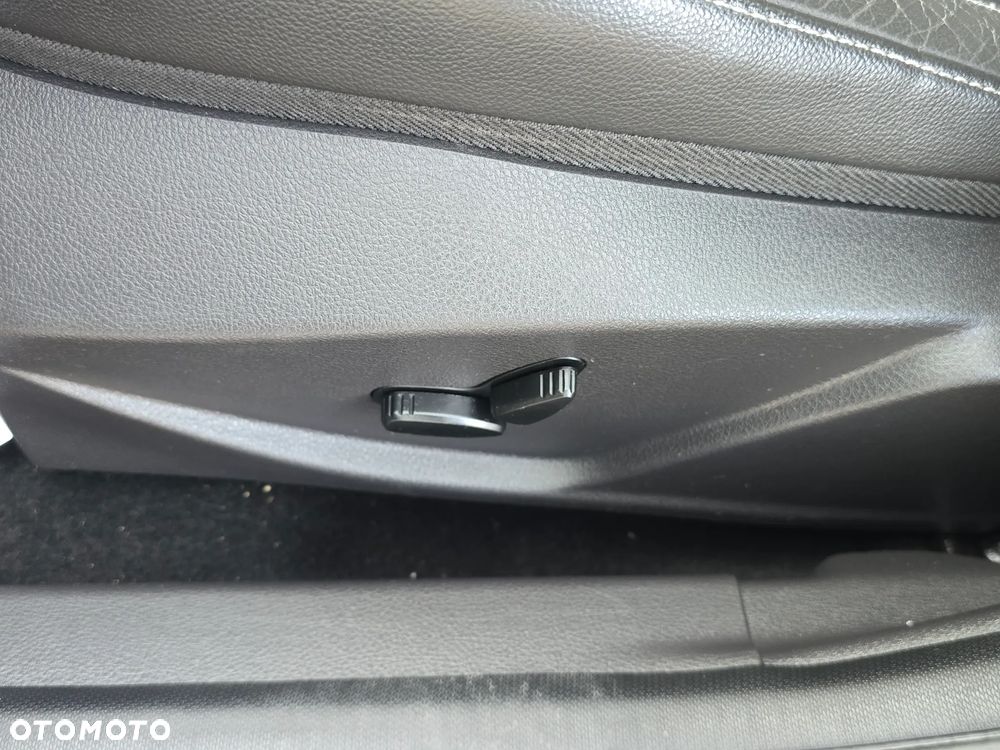 Ford Focus 1.6 EcoBoost Start-Stopp-System Titanium - 30