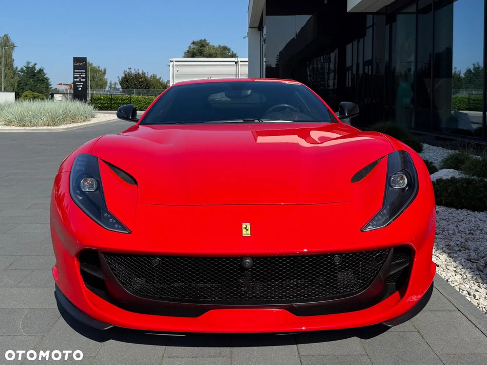 Ferrari 812 Superfast - 1