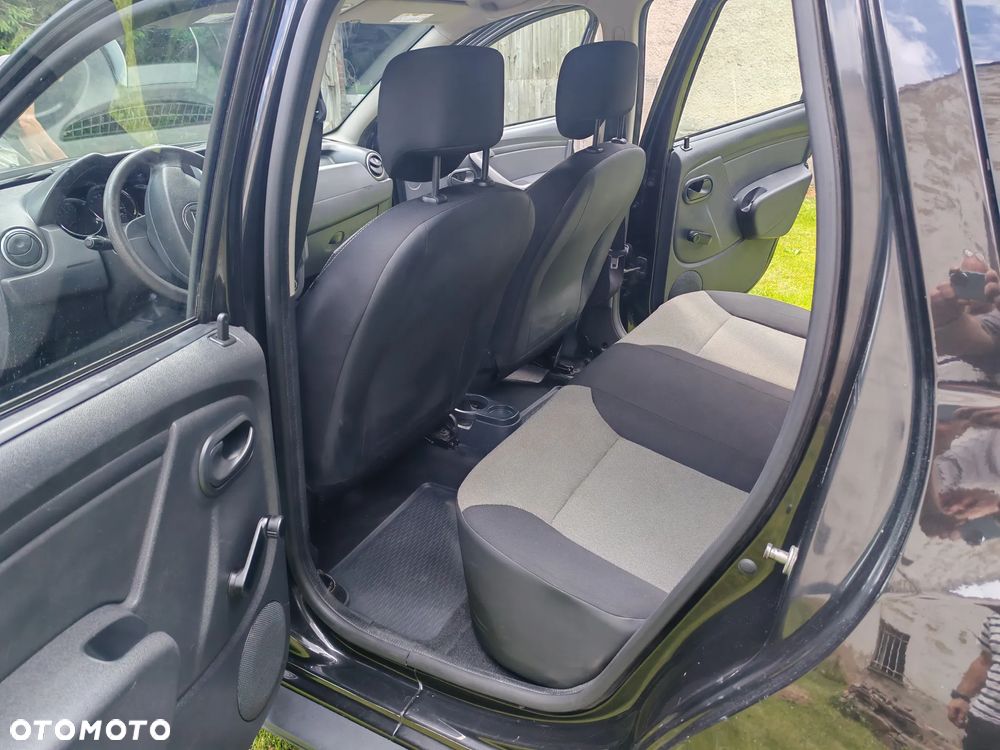 Dacia Duster 1.6 Blackstorm - 10