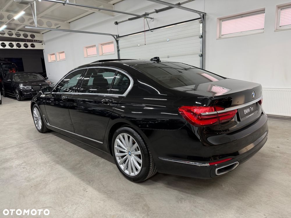 BMW Seria 7 740Li - 12