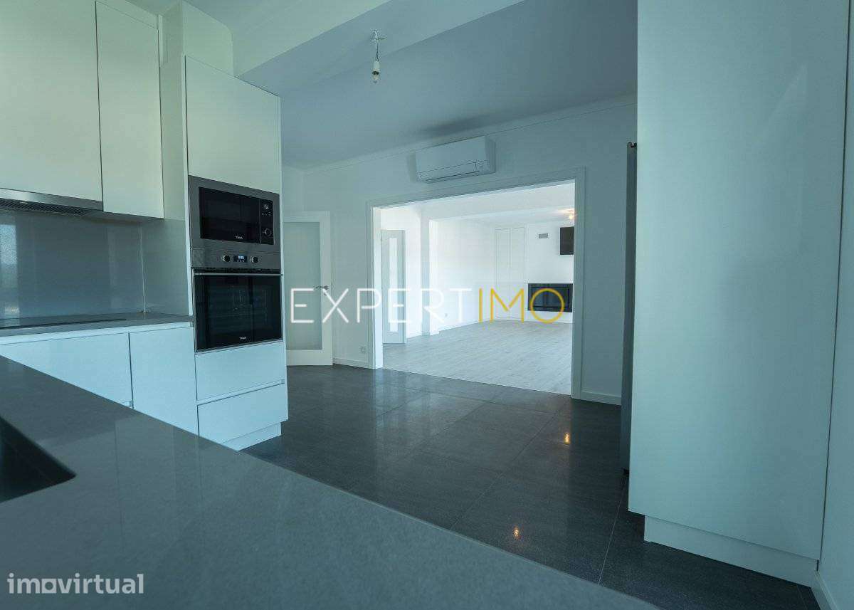 Apartamento T3+1 Totalmente Remodelado - Grande imagem: 2/26
