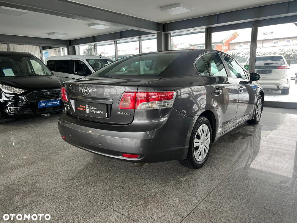 Toyota Avensis 2.0 Prestige NAVI MS - 16