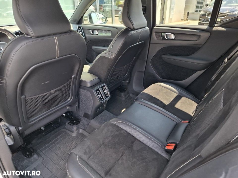 Volvo XC 40 B4 AT8 AWD Mild Hybrid R-Design - 21