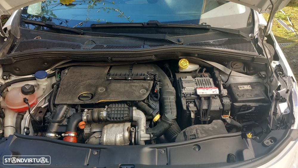 Peugeot 2008 1.6 BlueHDi Active - 4