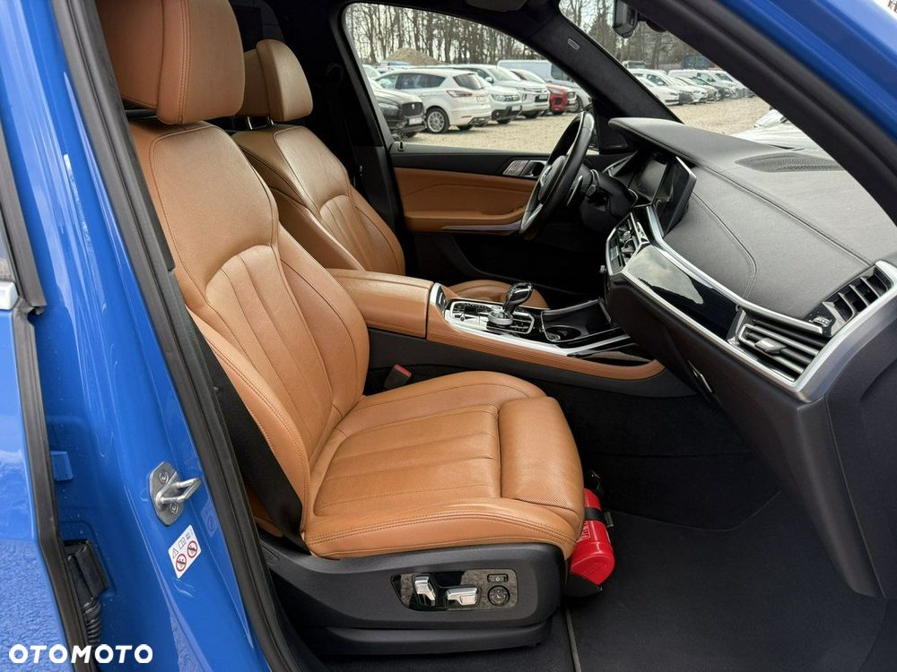 BMW X7 M50i sport - 31