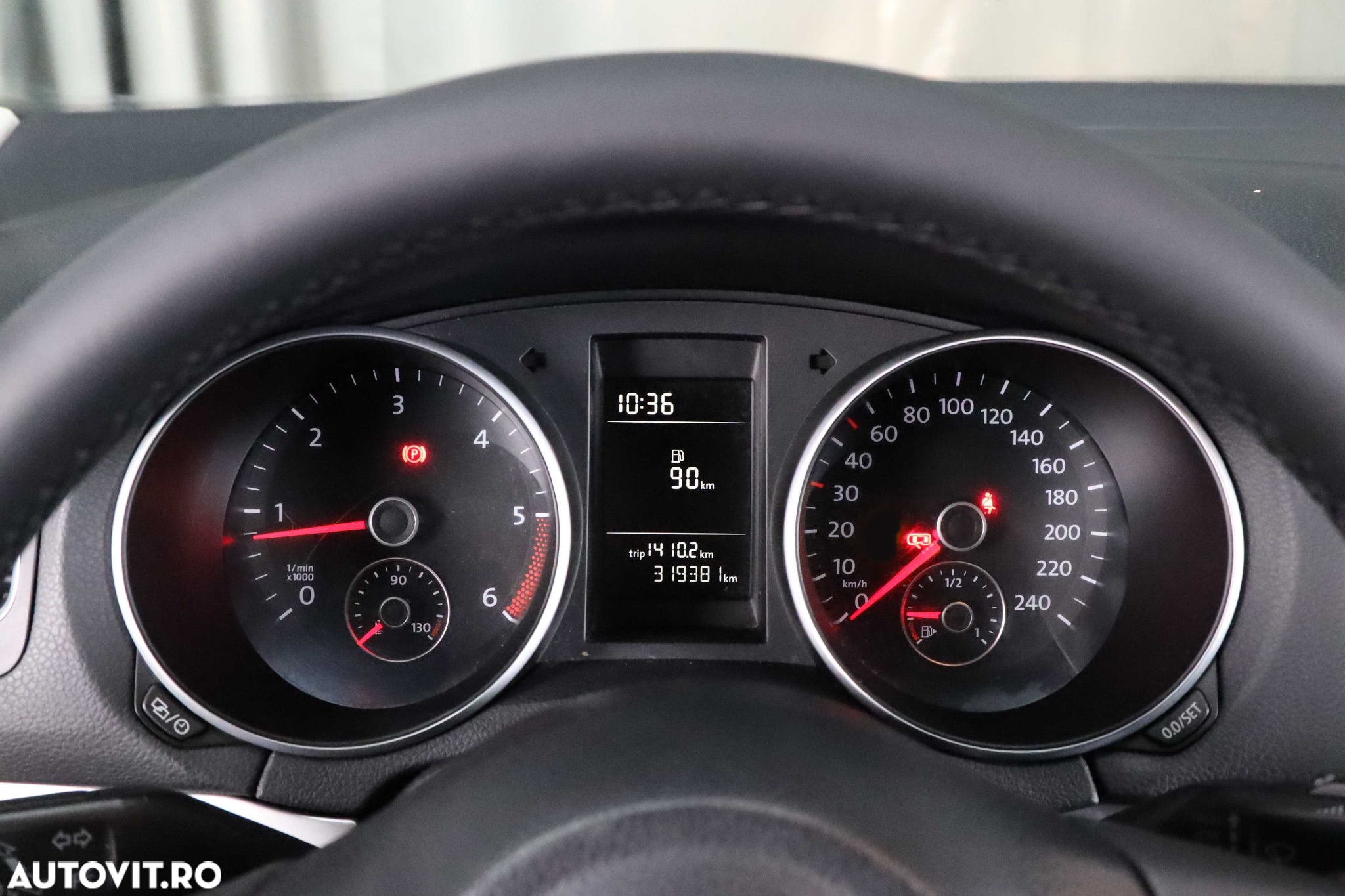 Volkswagen Golf 1.6 TDI BlueMotion Technology DPF Comfortline - 27