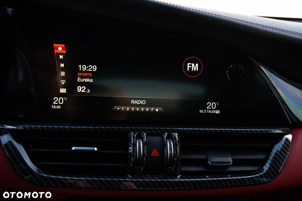 Alfa Romeo Giulia 2.9 Bi Turbo V6 Quadrifoglio - 16
