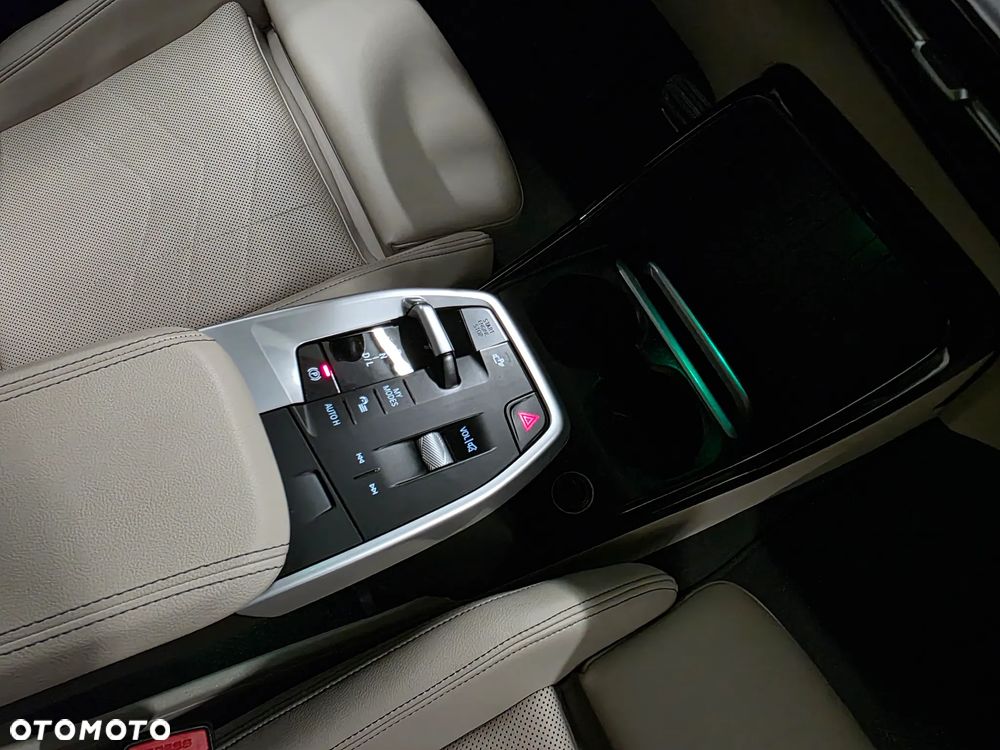 BMW Seria 2 218d Luxury Line sport - 20