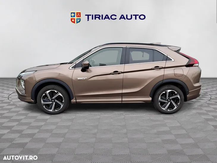 Mitsubishi Eclipse-Cross Plug-In Hybrid 4WD Plus Select - 3