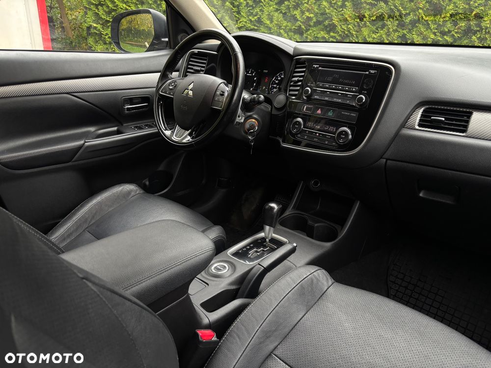 Mitsubishi Outlander 2.0 Intense CVT - 16