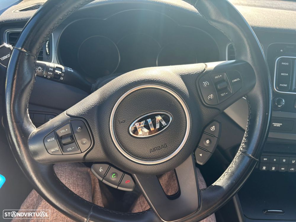Kia Carens 1.7 CRDi ISG TX - 7