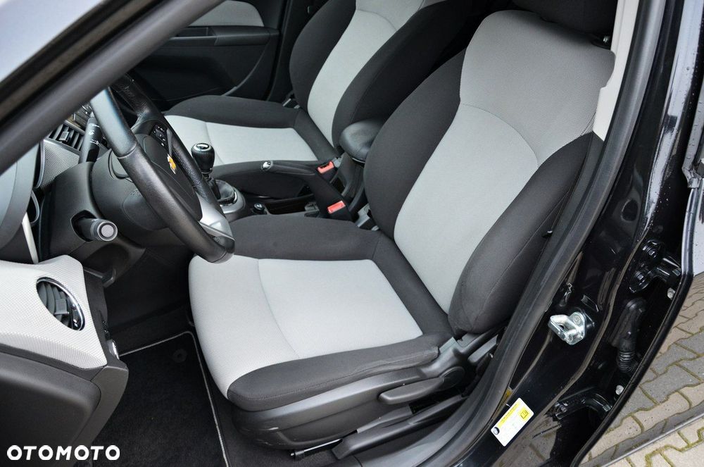 Chevrolet Cruze 1.6 LS - 30