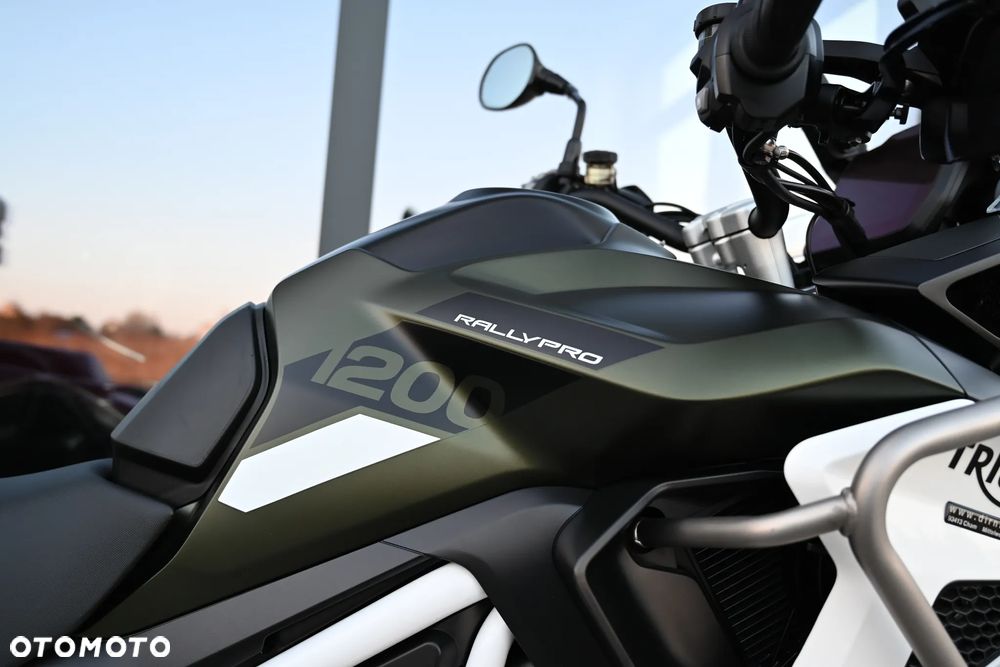 Triumph Tiger - 32