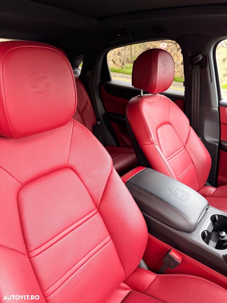 Porsche Cayenne Coupe - 9