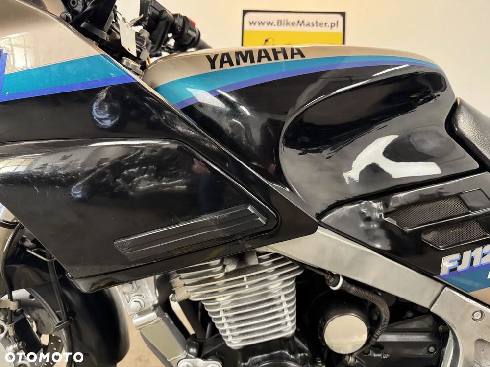 Yamaha FJ - 22