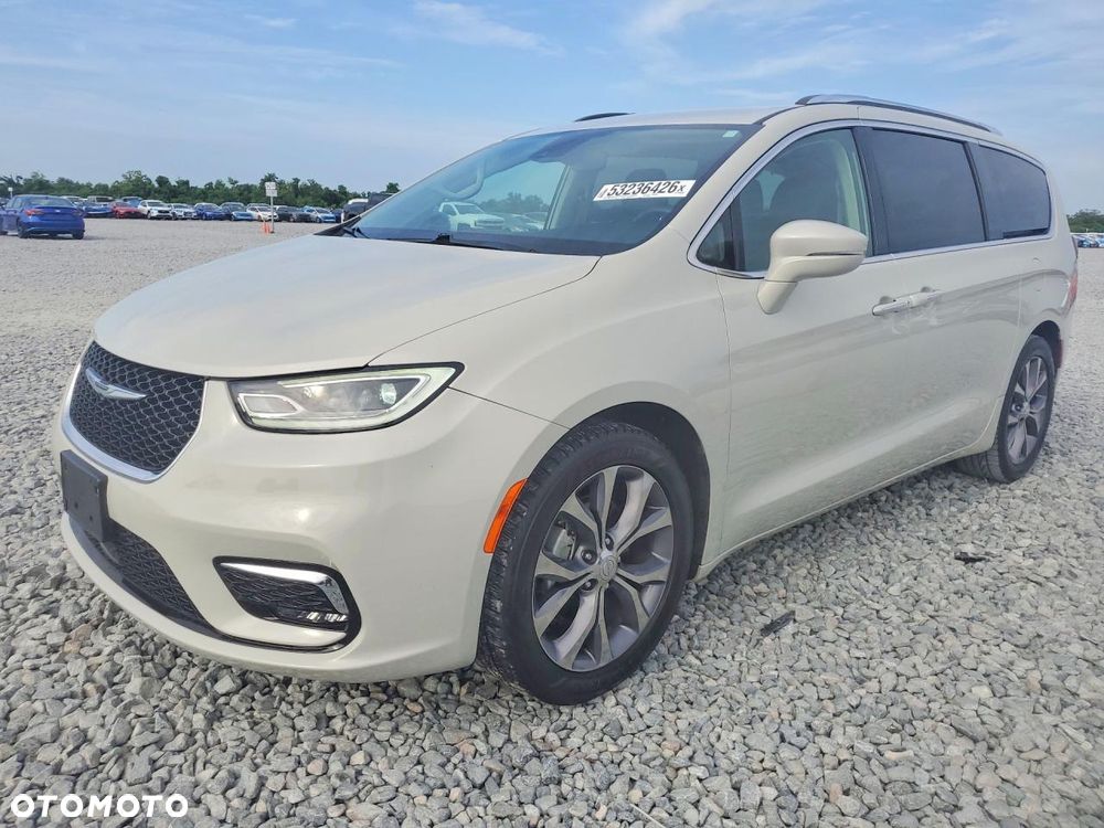 Chrysler Pacifica - 1