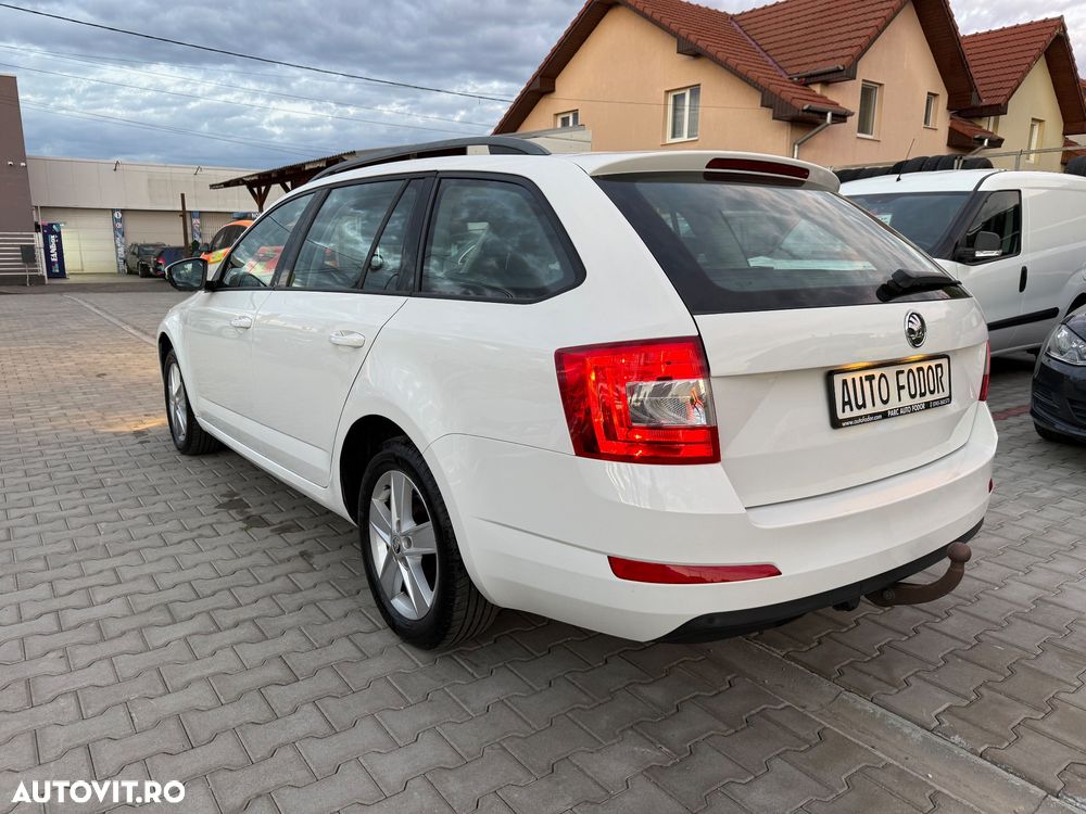 Skoda Octavia 1.6 TDI Green tec 4x4 Elegance - 4