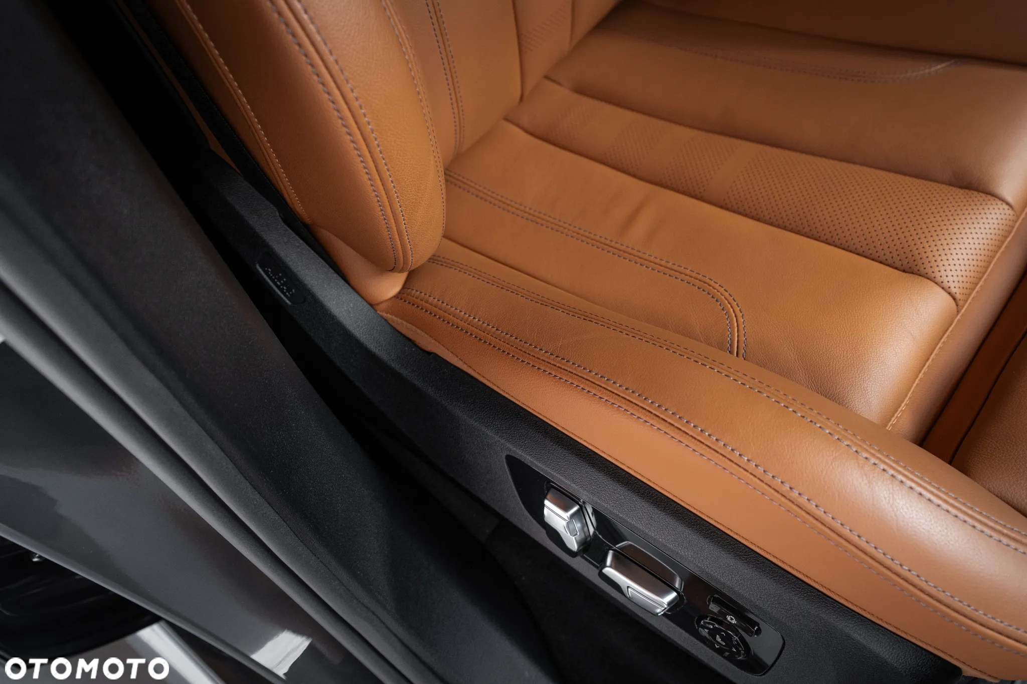 BMW X5 M50i - 28