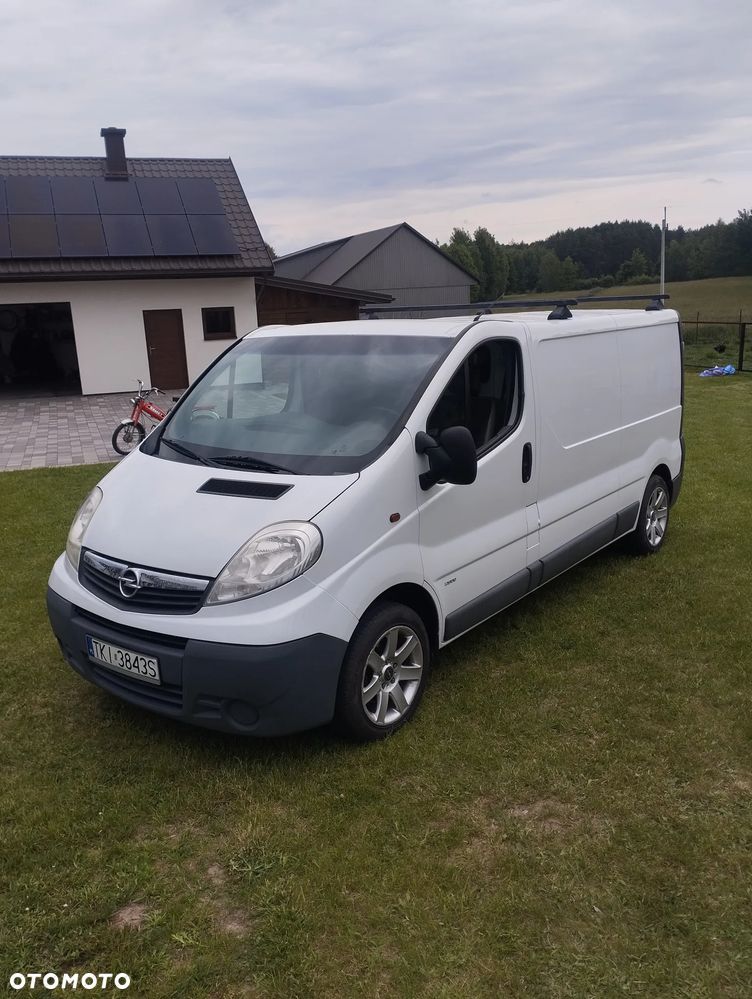 Opel Vivaro 2011 photo 4
