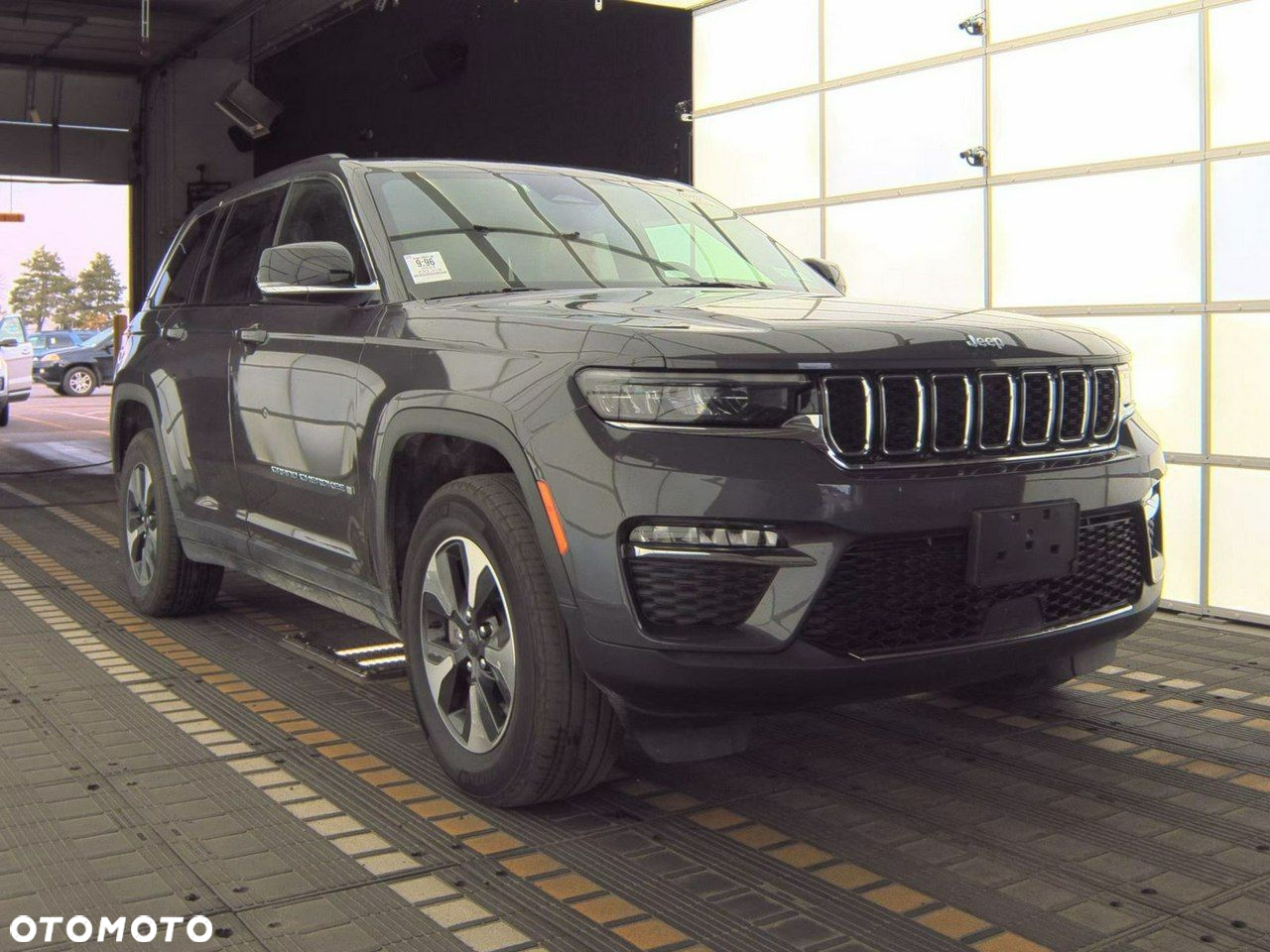 Jeep Grand Cherokee - 4