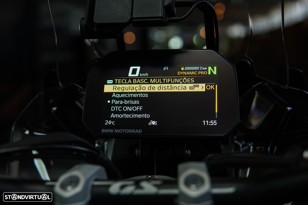 BMW R 1300 GS TRIPLE BLACK C/RODAS RAIOS DOURADAS - 50
