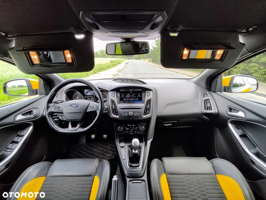 Ford Focus ST - 7