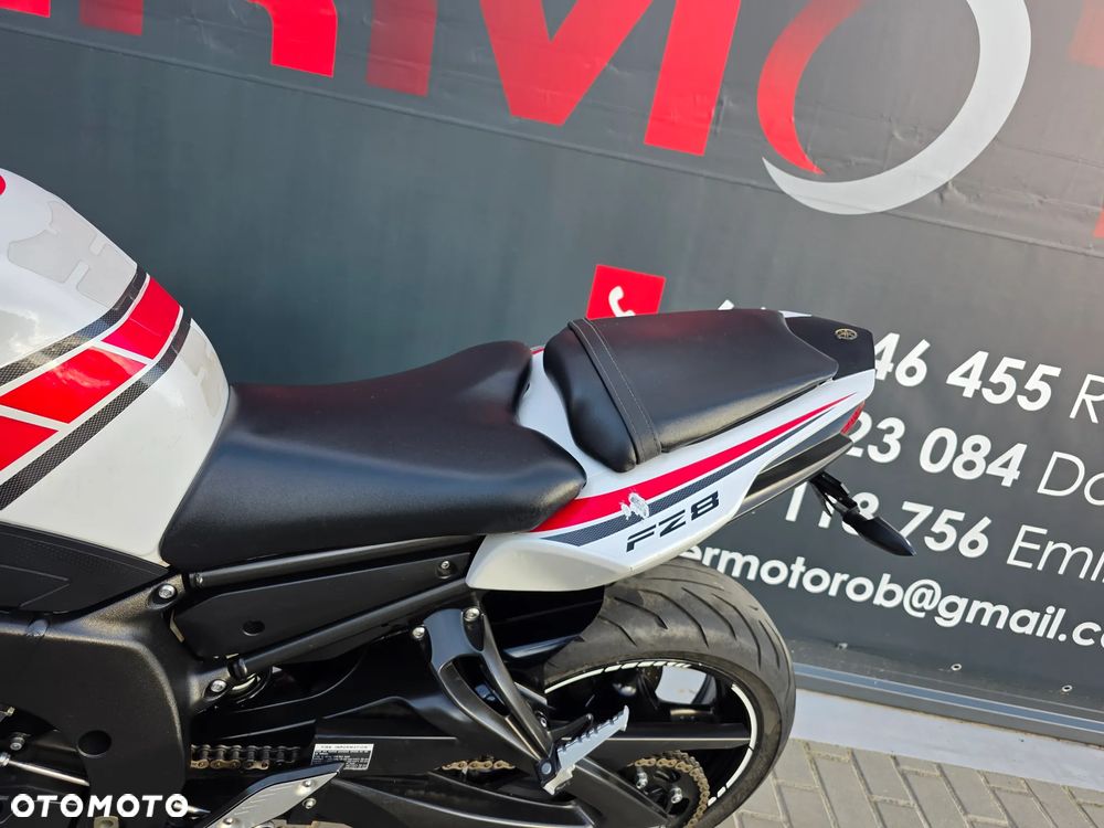 Yamaha FZ8 - 8