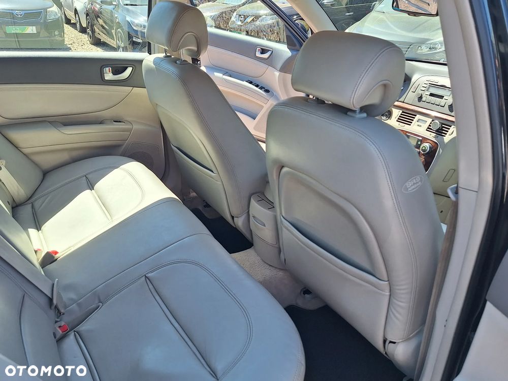 Hyundai Sonata - 8