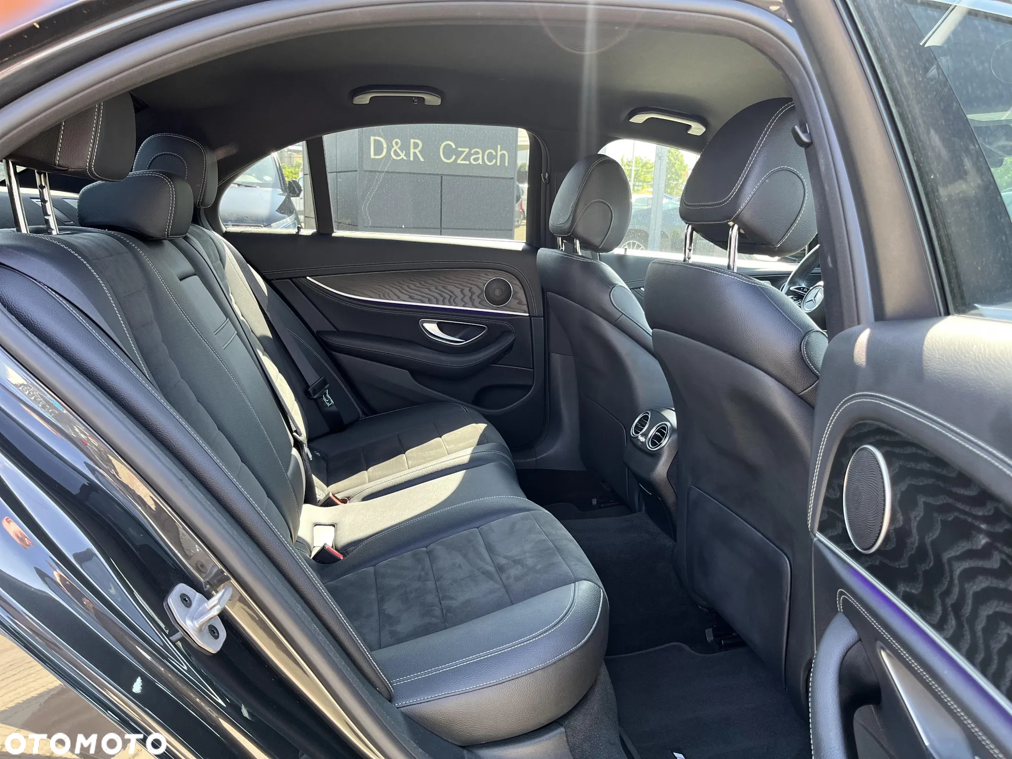 Mercedes-Benz Klasa E 220 d 4-Matic Business Edition - 14