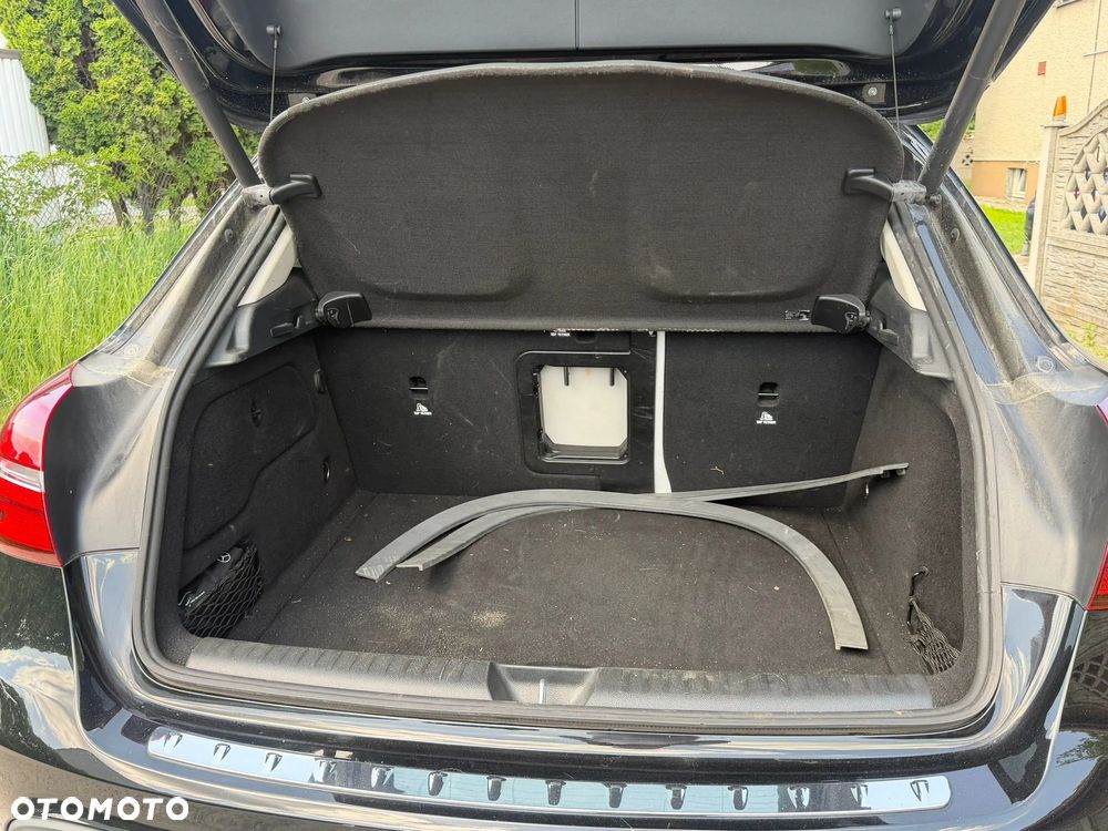 Mercedes-Benz GLA 250 4Matic 8G-DCT AMG Line - 27