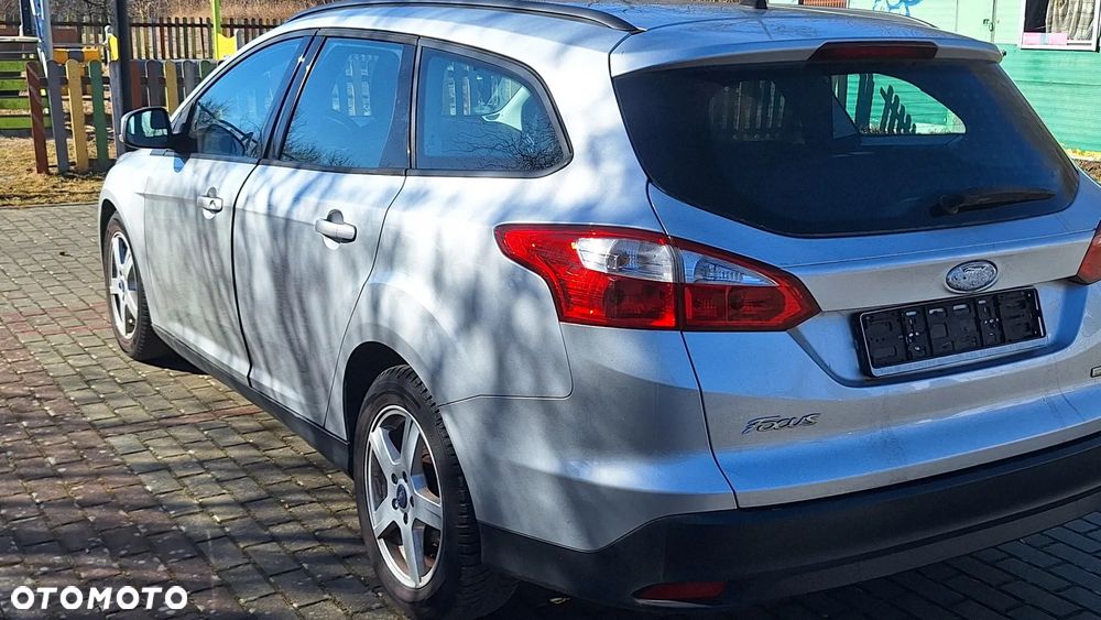 Ford Focus 1.6 TDCi DPF Titanium - 9