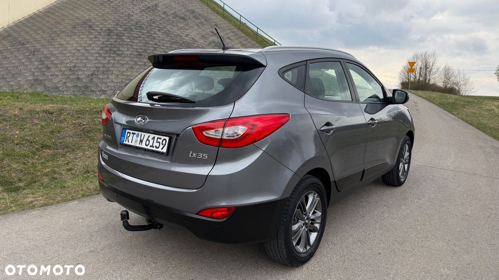 Hyundai ix35 1.6 2WD Fifa World Cup Edition - 12
