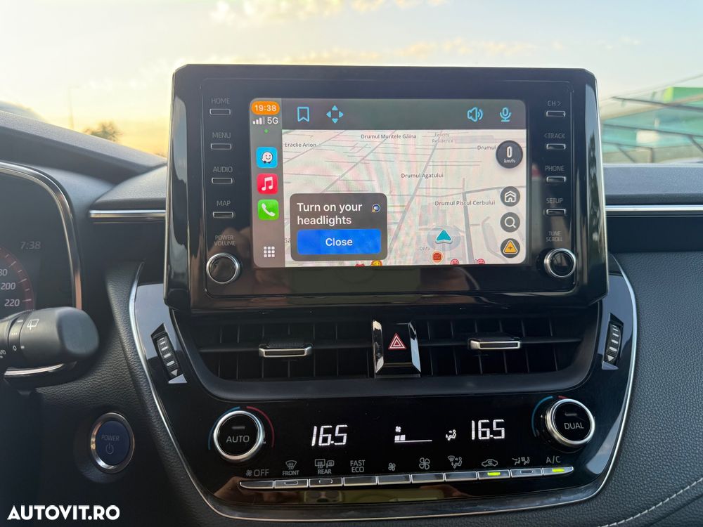 Toyota Corolla 1.8 HSD Exclusive interior Negru - 35