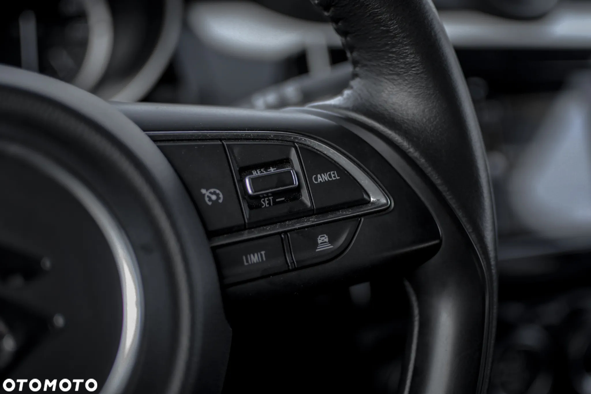 Suzuki Swift 1.0 T SVHS Elegance - 18