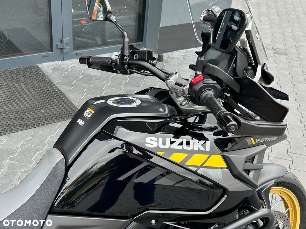 Suzuki V-STROM - 13