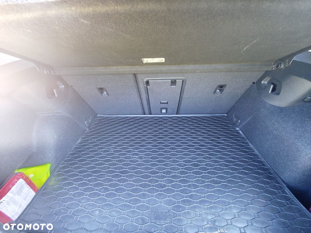 Volkswagen Golf 2.0 TDI SCR - 11