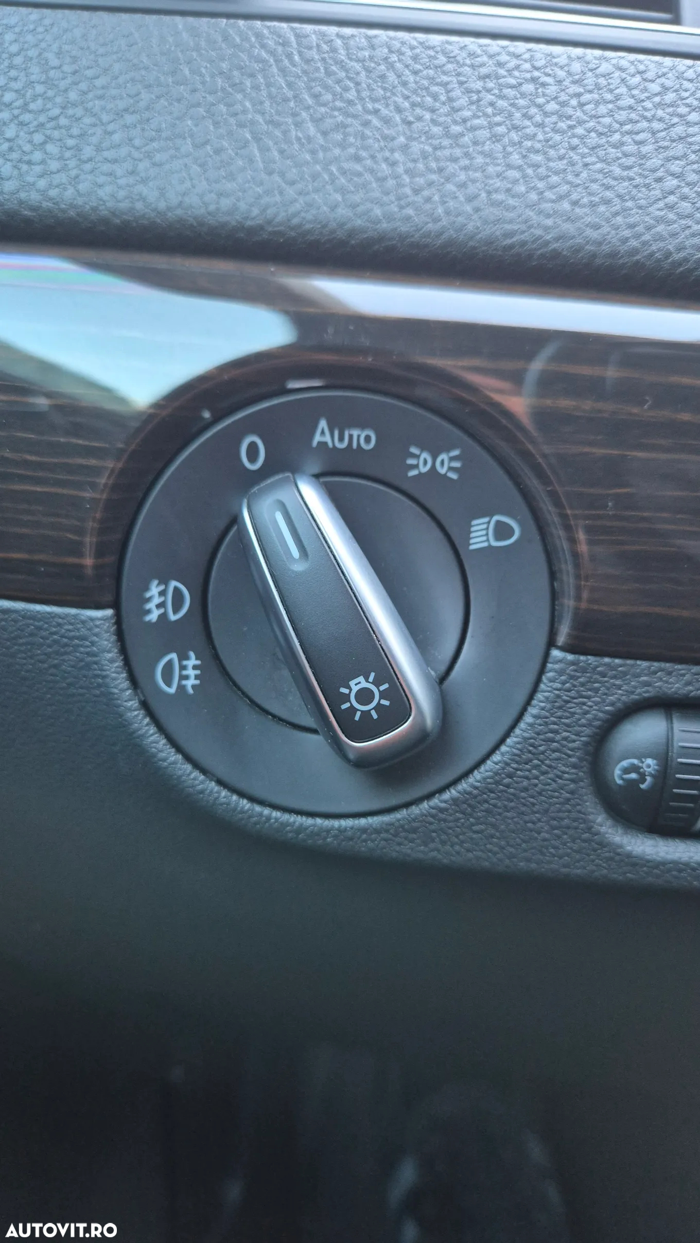 Volkswagen Jetta 2.0 TDI DSG Comfortline - 12