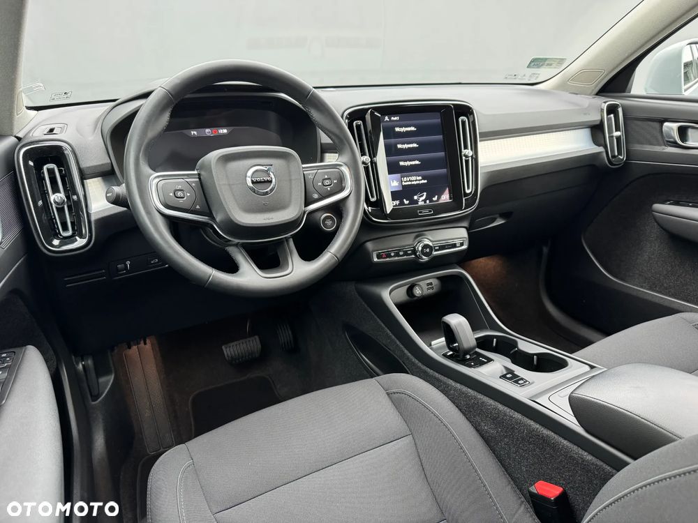 Volvo XC 40 T3 Momentum Pro - 13