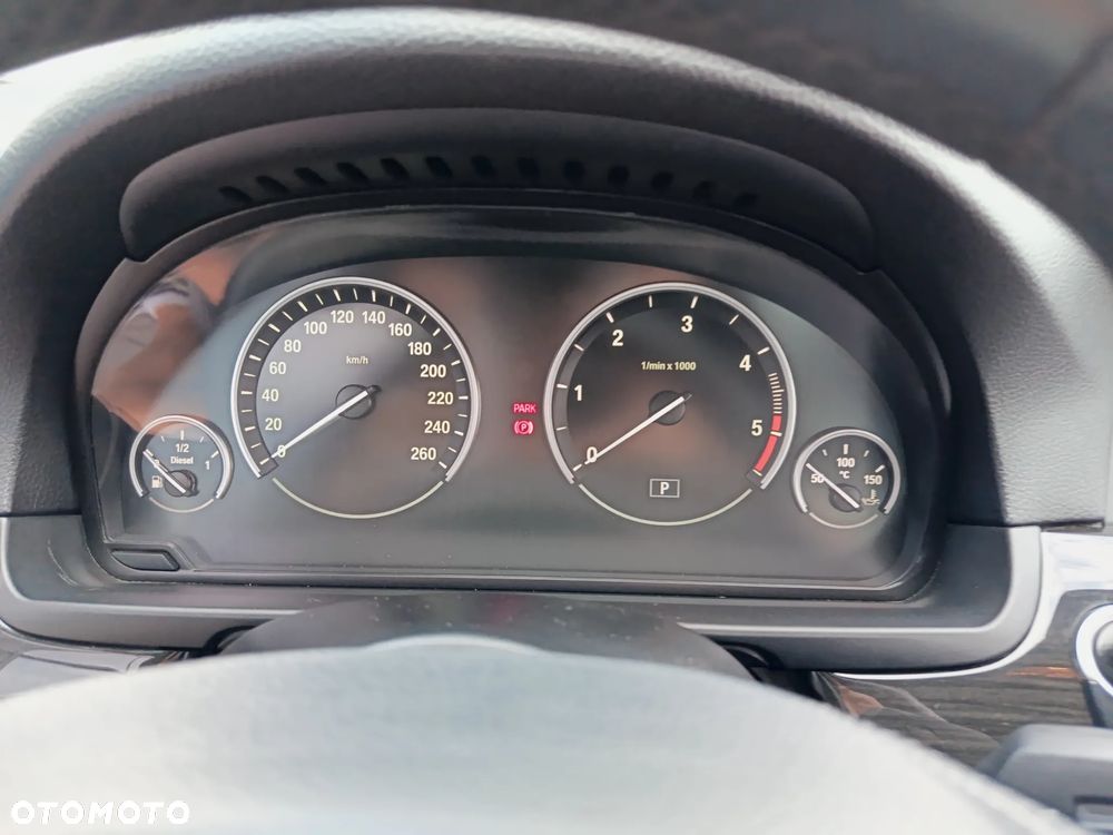 BMW Seria 5 530d xDrive - 18