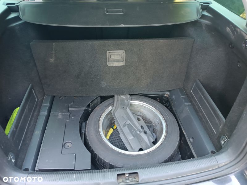 Volkswagen Passat 2.0 TDI DPF Comfortline - 13