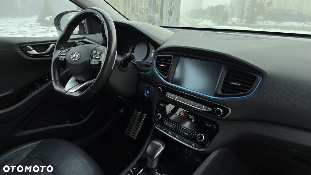 Hyundai IONIQ 1.6 GDI Premium - 32