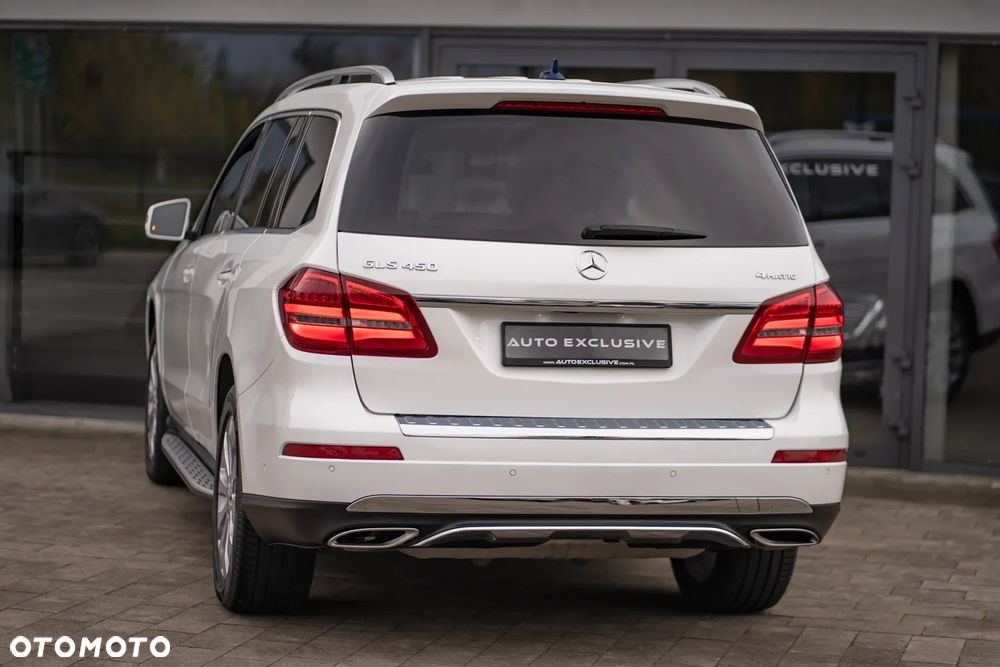 Mercedes-Benz GLS - 23