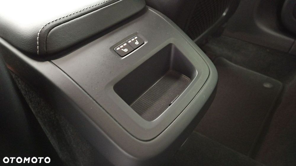 Volvo V60 B4 D Plus Dark - 21